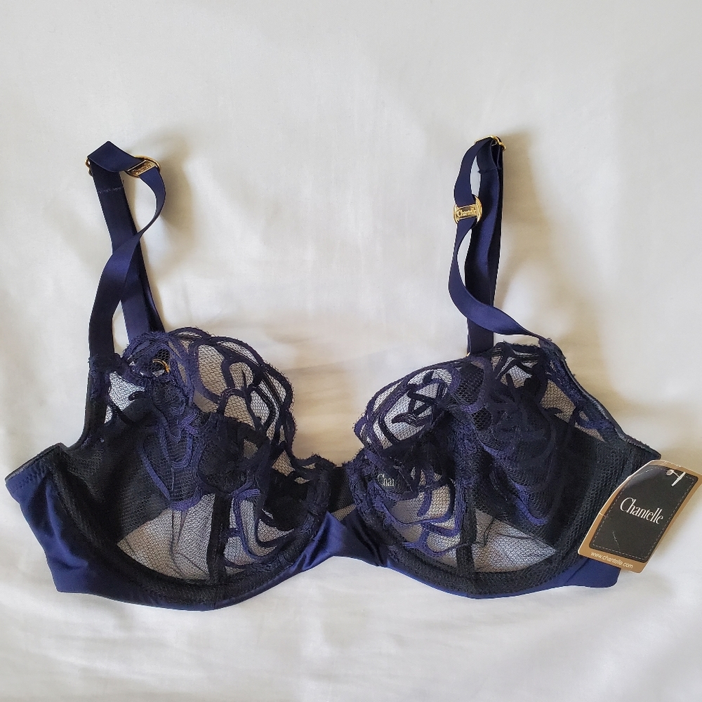 New Chantelle Lace Navy and Black Bra, 32D